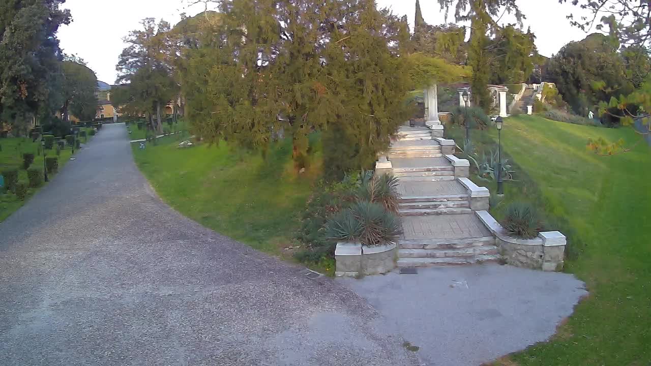 Spletna kamera park Coronini Kronberg – Gorica