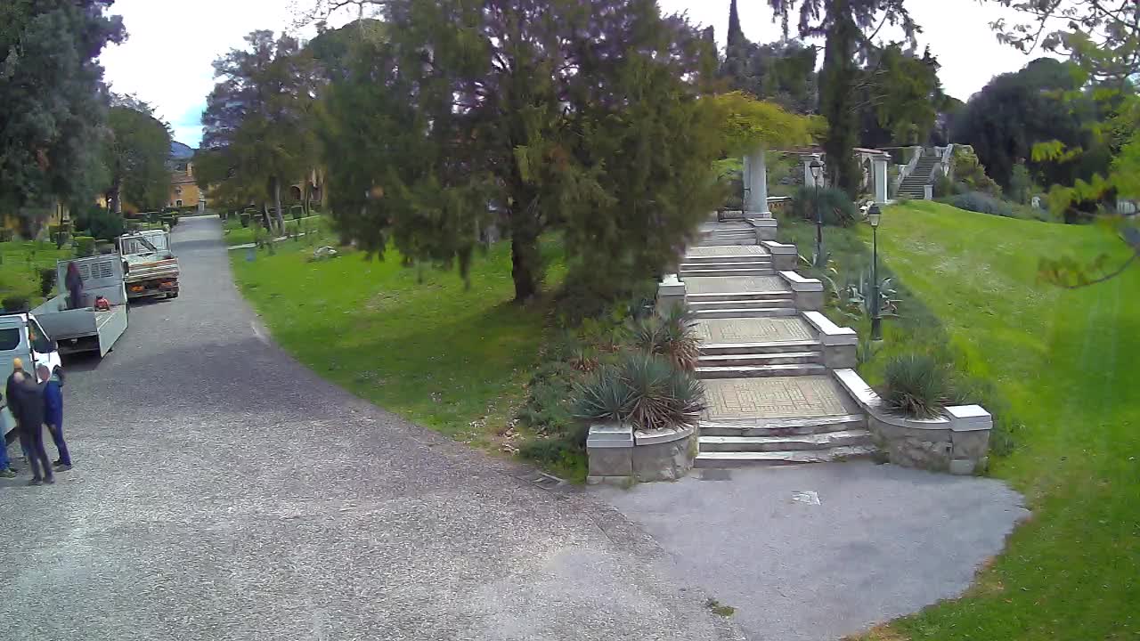 Parco Coronini-Cronberg Live Webcam – Green Oasis