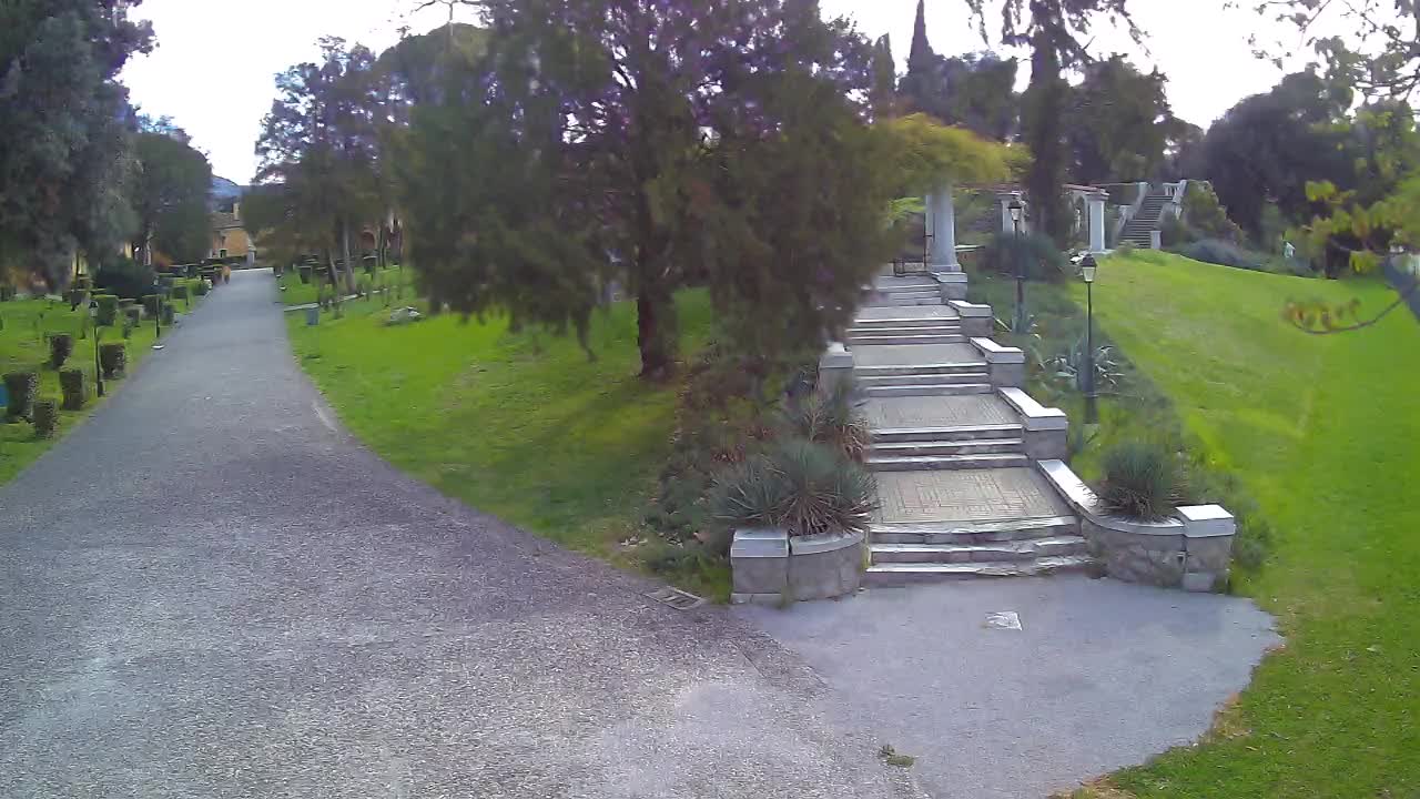 Parco Coronini-Cronberg Live Webcam – Green Oasis