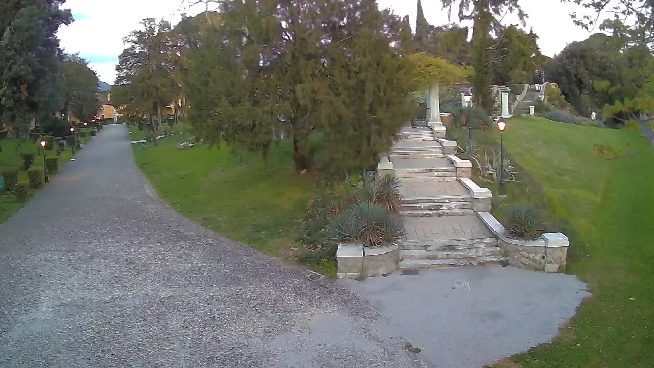 Parco Coronini-Cronberg Live Webcam – Green Oasis