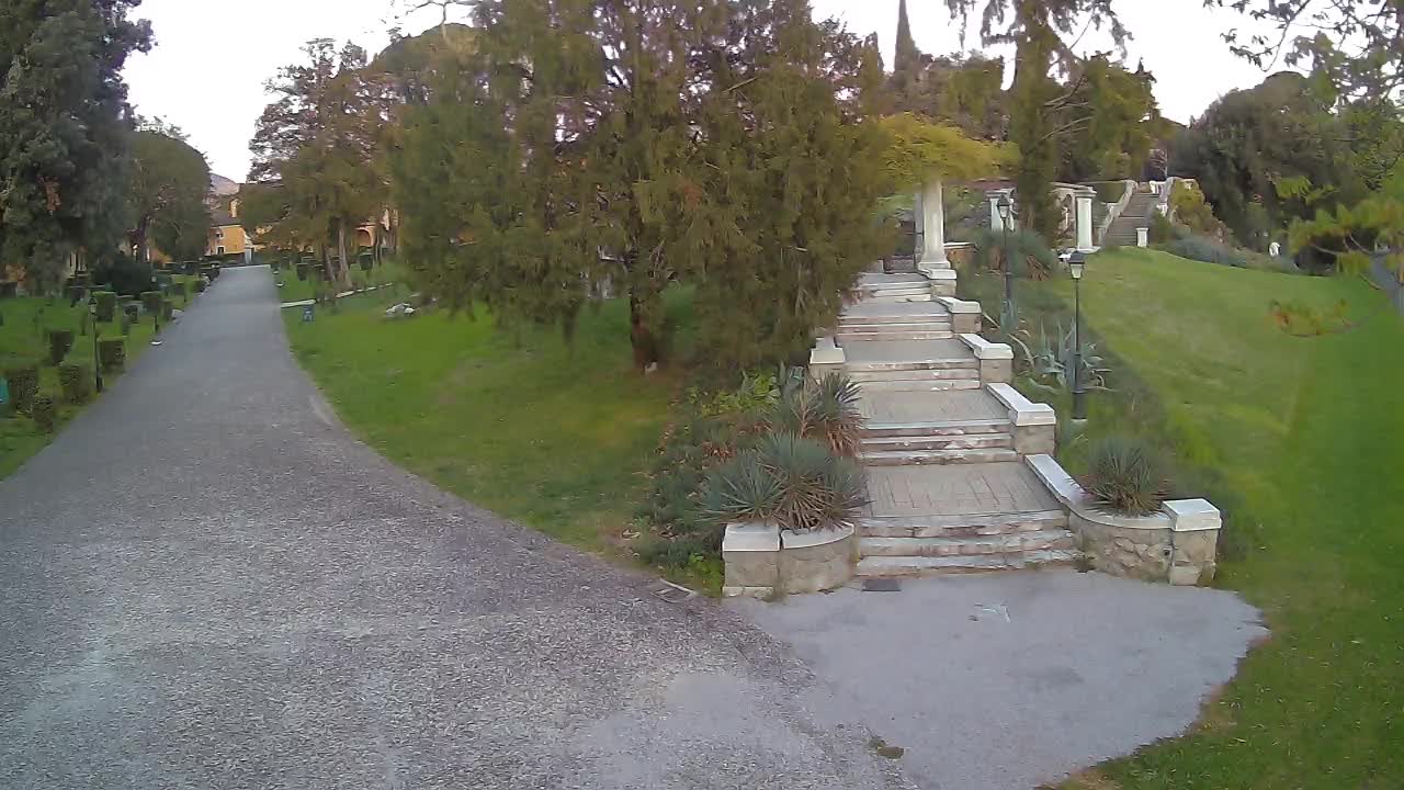 Parco Coronini-Cronberg Live Webcam – Green Oasis