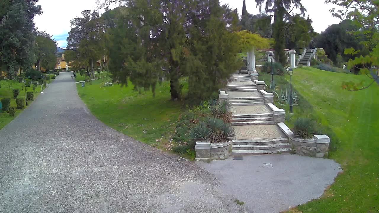 Parco Coronini-Cronberg Live Webcam – Green Oasis