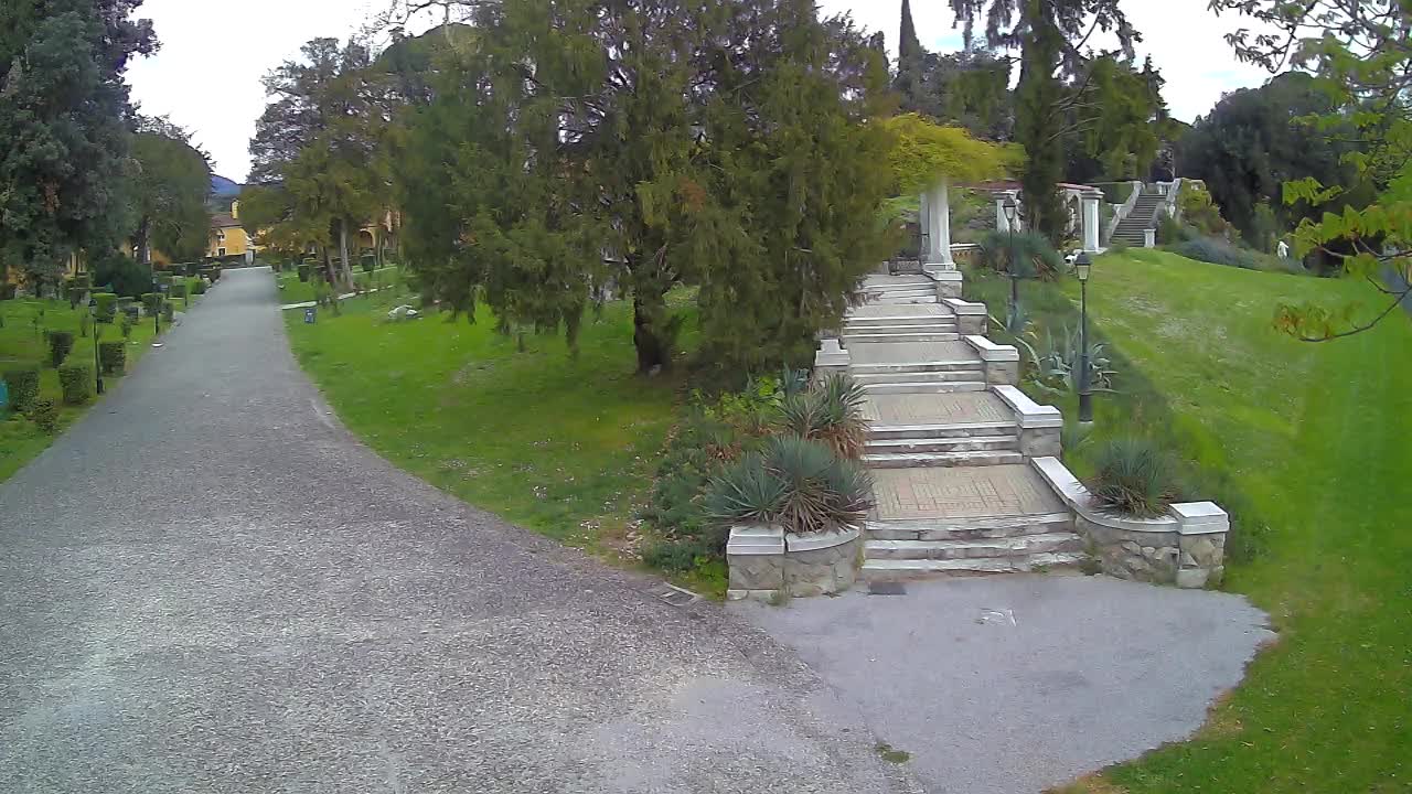 Parco Coronini-Cronberg Live Webcam – Green Oasis