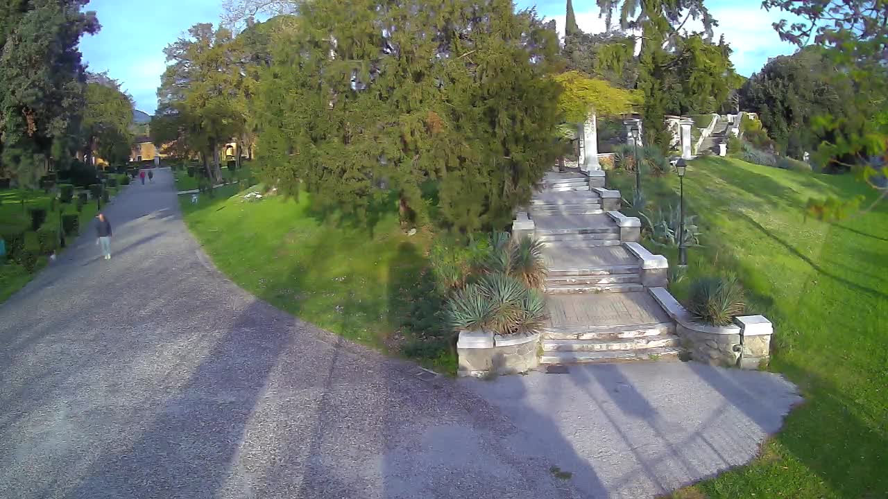 Parco Coronini-Cronberg Live Webcam – Green Oasis