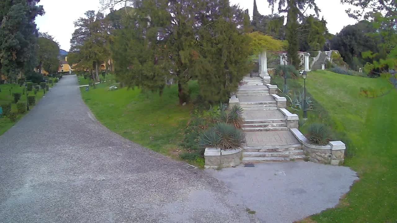 Spletna kamera park Coronini Kronberg – Gorica