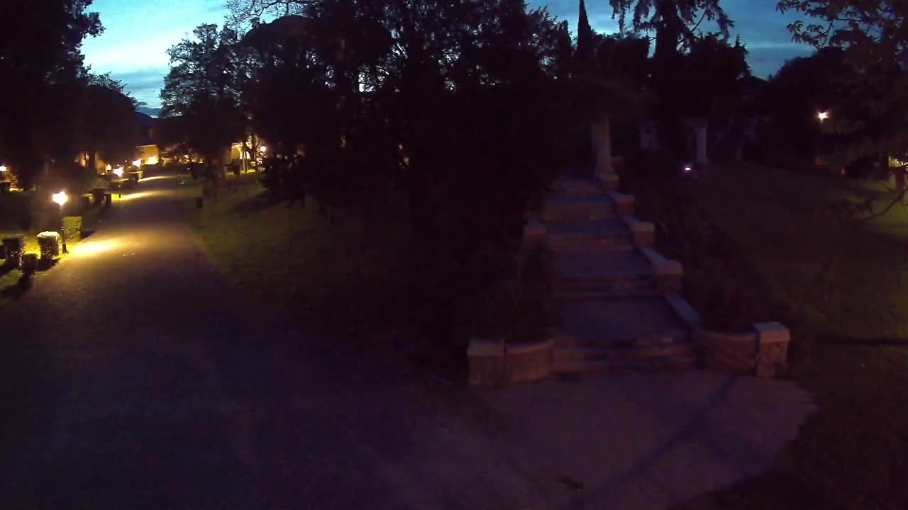 Parco Coronini-Cronberg Live Webcam – Green Oasis