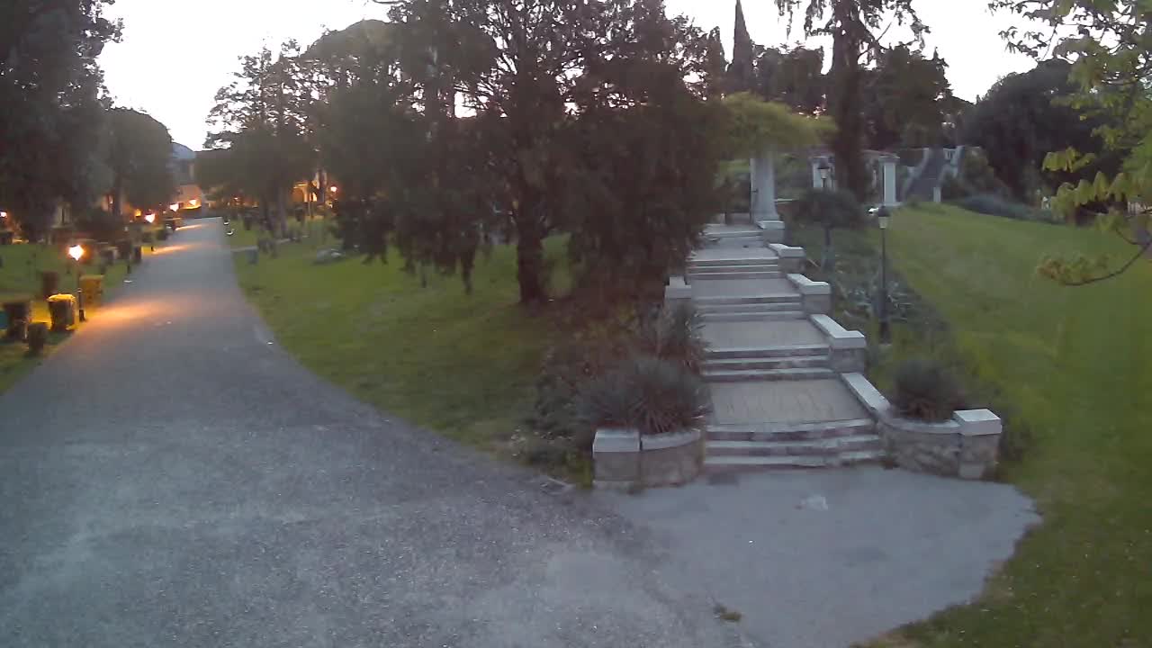 Parco Coronini-Cronberg Live Webcam – Green Oasis