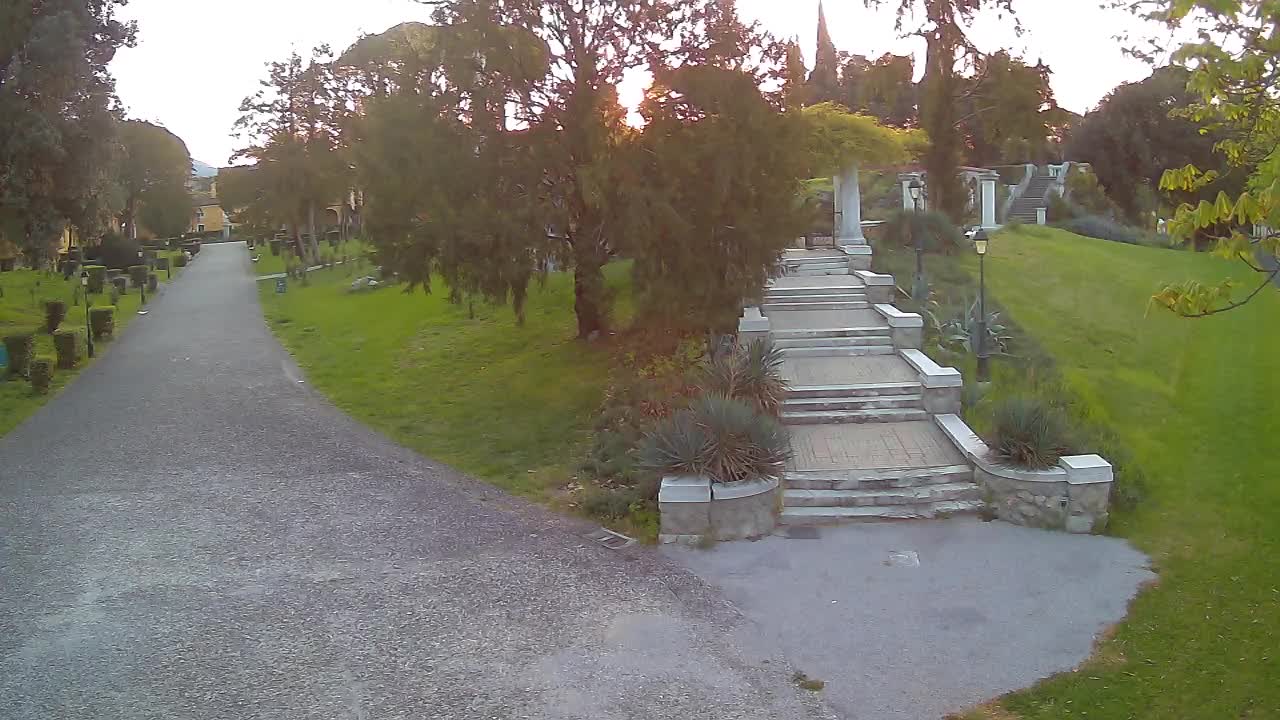 Parco Coronini-Cronberg Live Webcam – Green Oasis