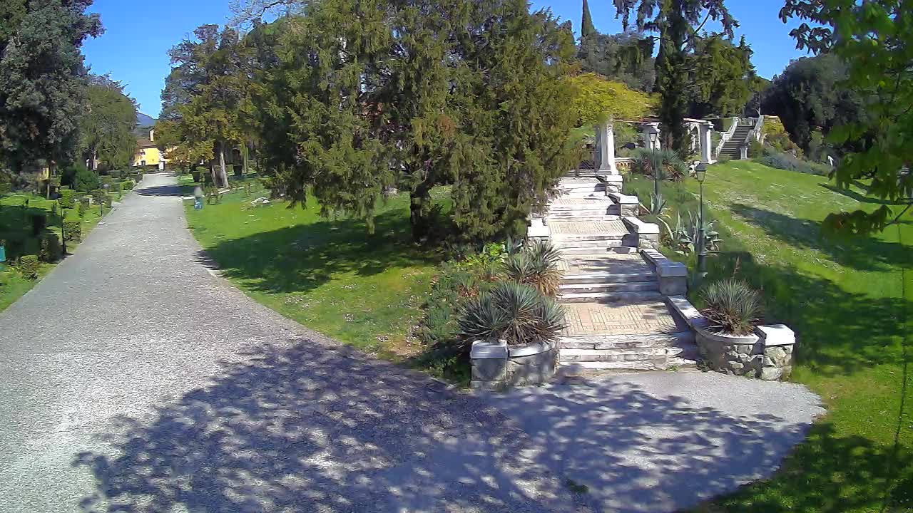 Parco Coronini-Cronberg Live Webcam – Green Oasis