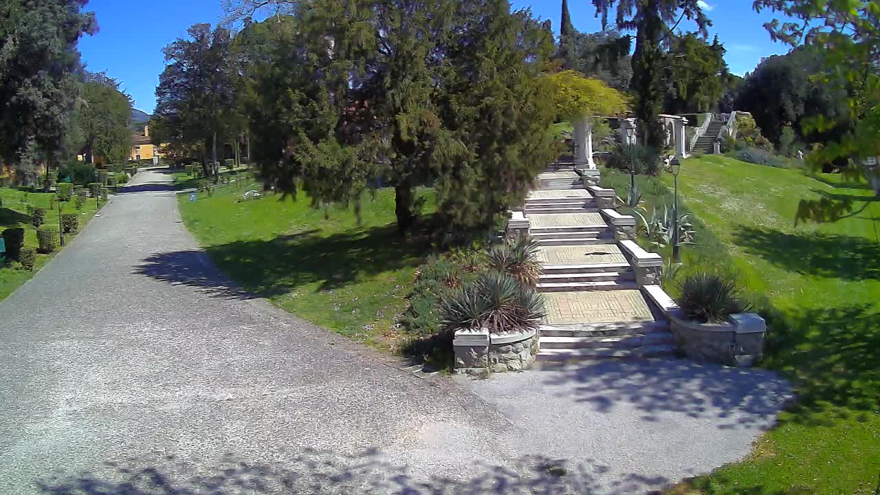 Parco Coronini-Cronberg Live Webcam – Green Oasis