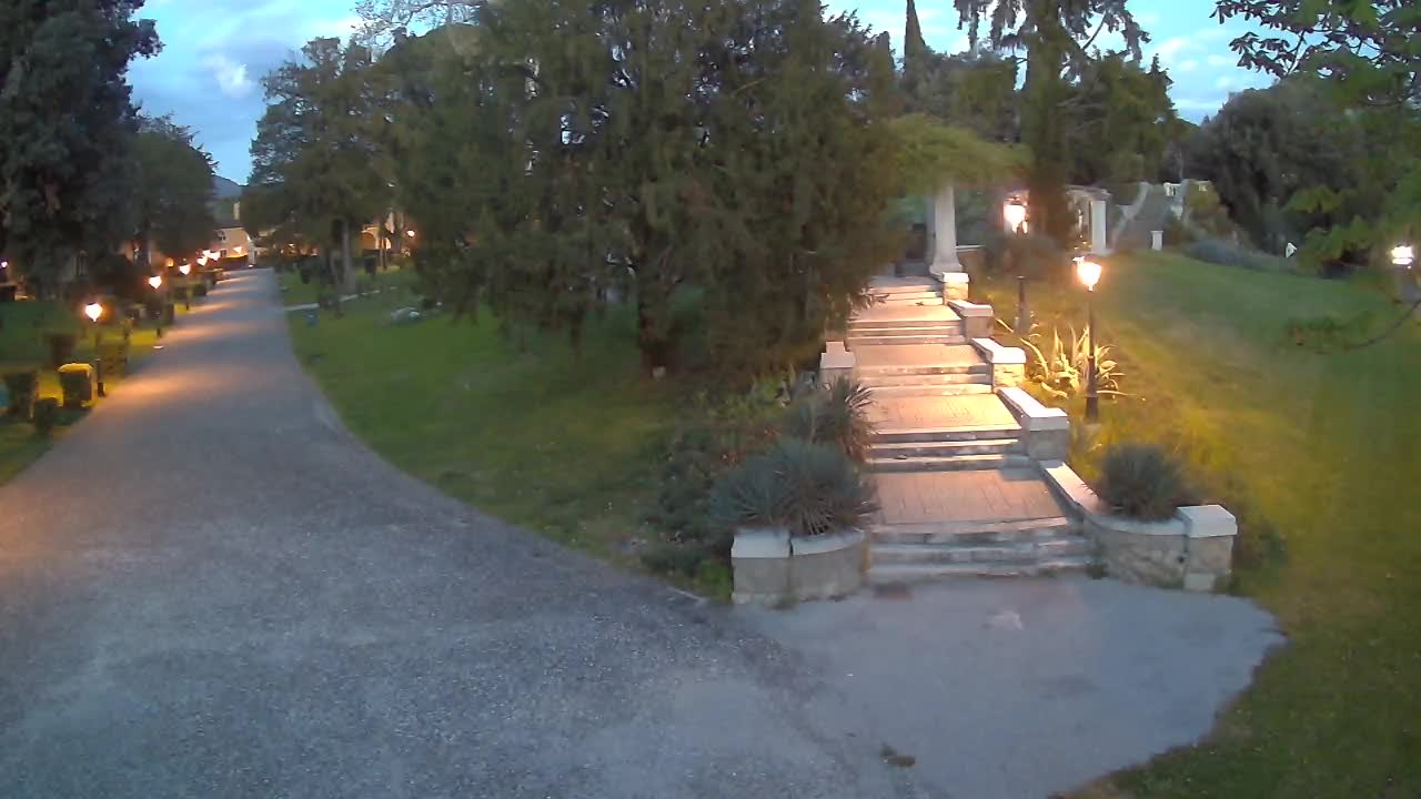 Parco Coronini-Cronberg Live Webcam – Green Oasis