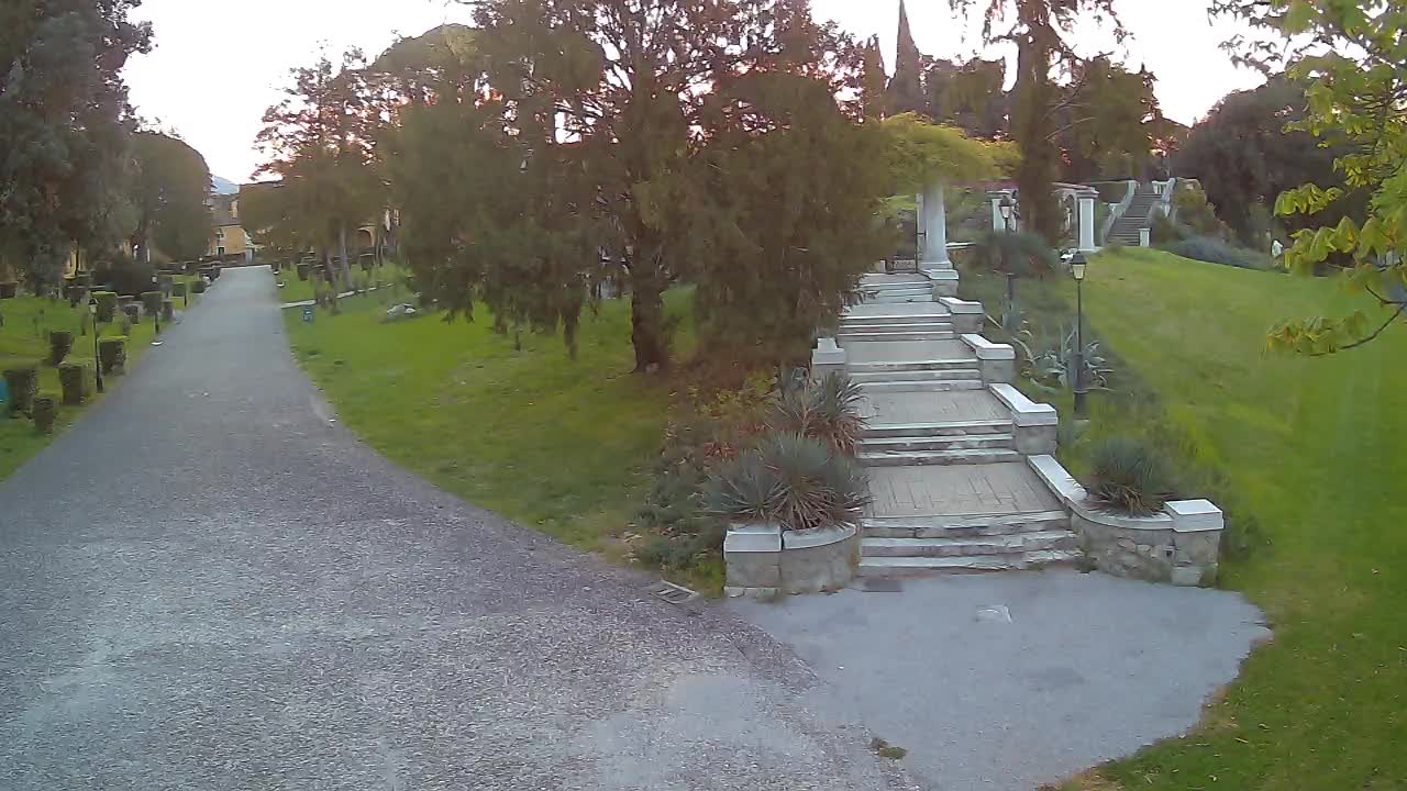 Spletna kamera park Coronini Kronberg – Gorica