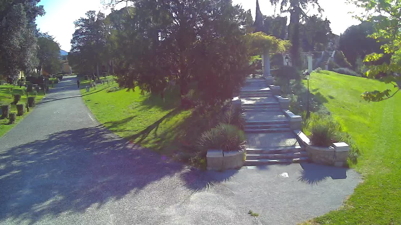 Spletna kamera park Coronini Kronberg – Gorica