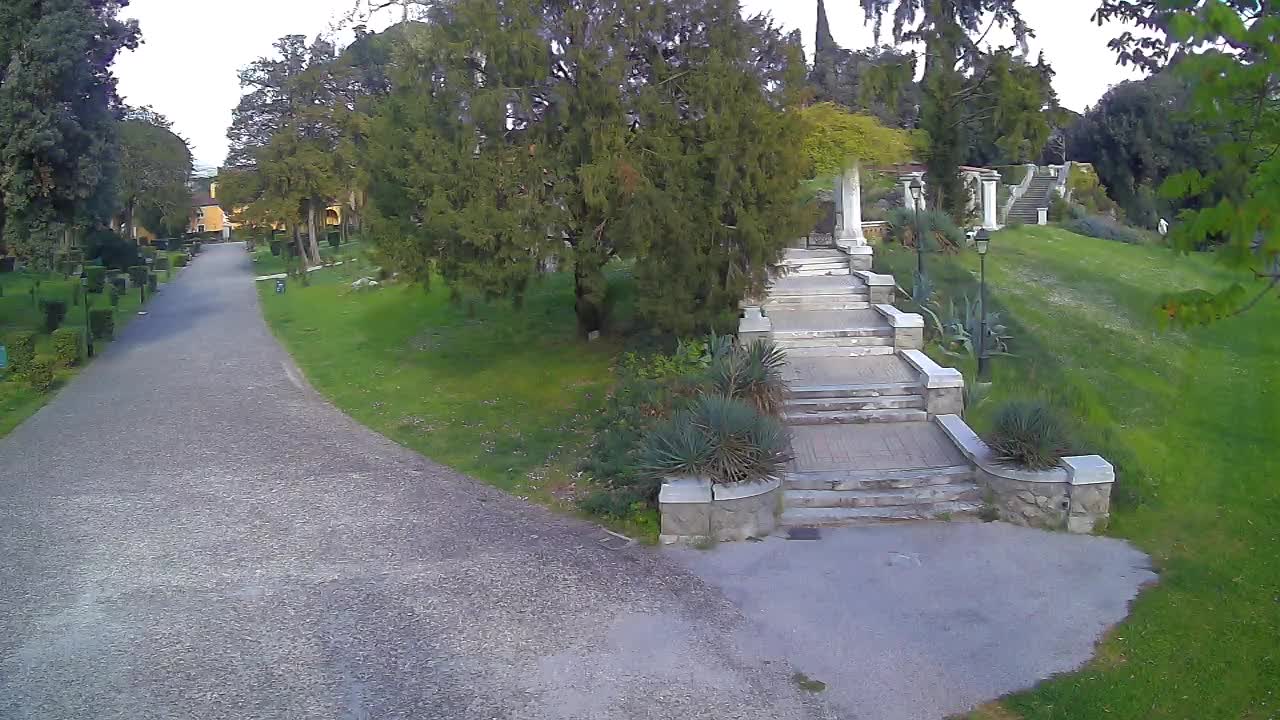 Parco Coronini-Cronberg Live Webcam – Green Oasis