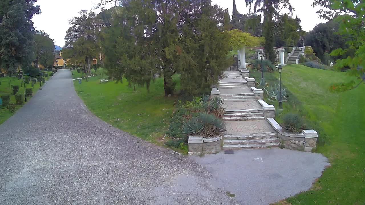 Parco Coronini-Cronberg Live Webcam – Green Oasis