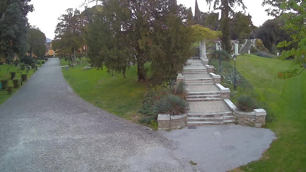 Parco Coronini-Cronberg Live Webcam – Green Oasis