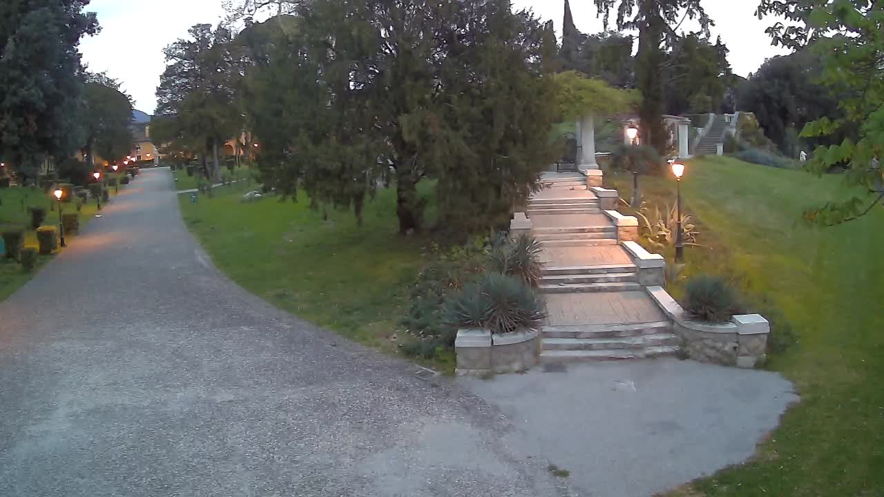 Parco Coronini-Cronberg Live Webcam – Green Oasis