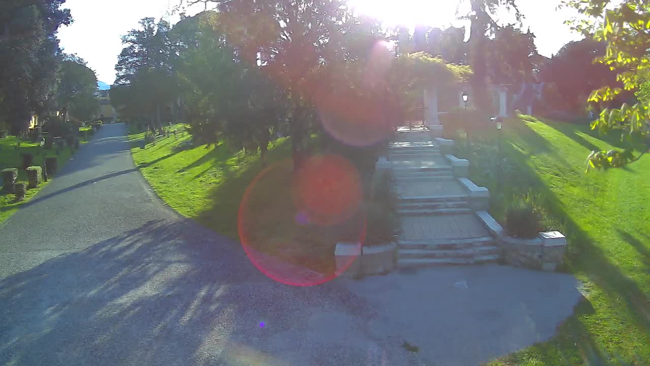Parco Coronini-Cronberg Live Webcam – Green Oasis
