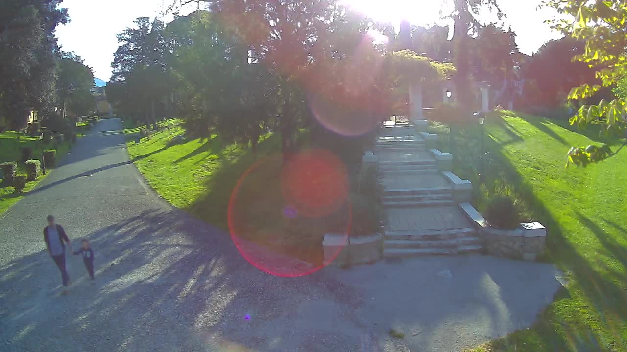 Parco Coronini-Cronberg Live Webcam – Green Oasis