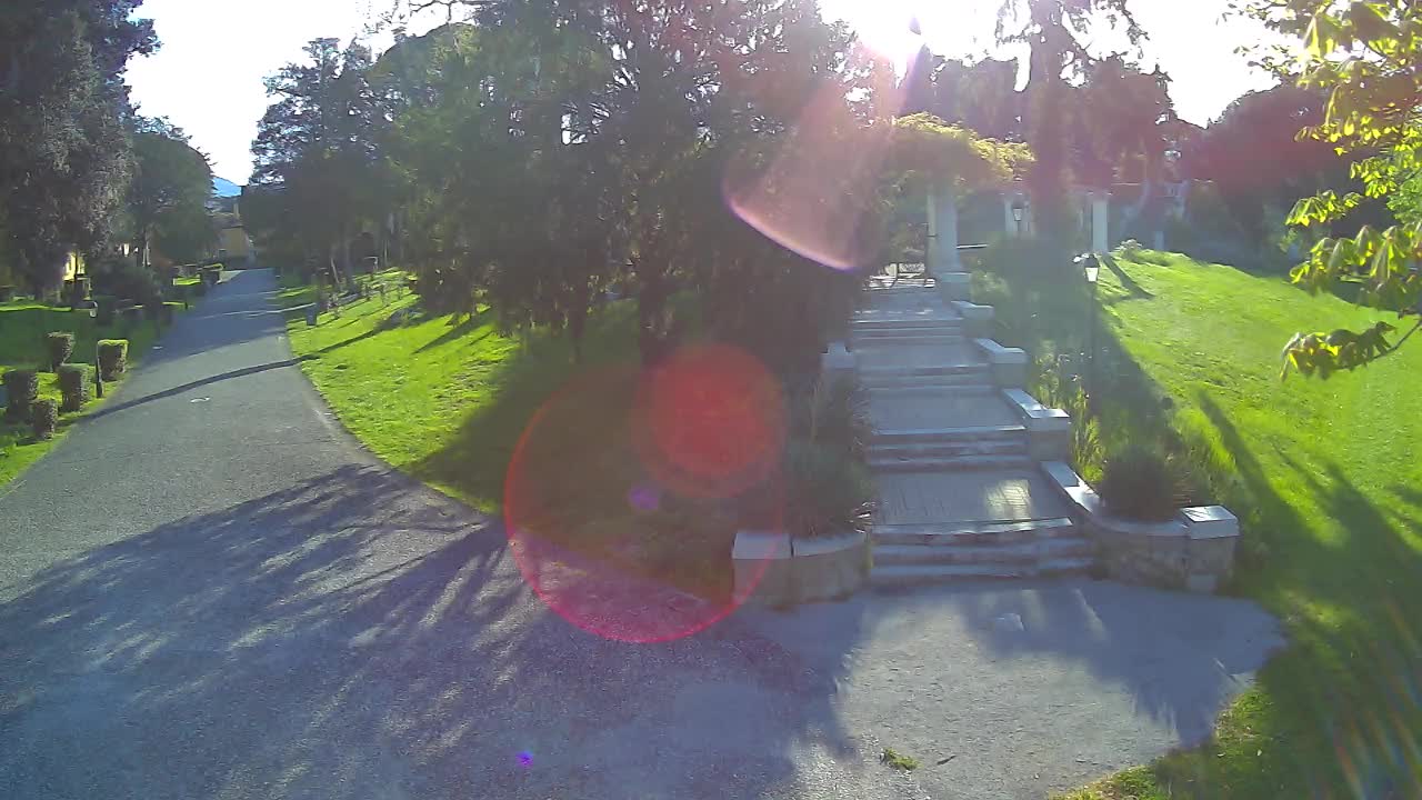 Spletna kamera park Coronini Kronberg – Gorica