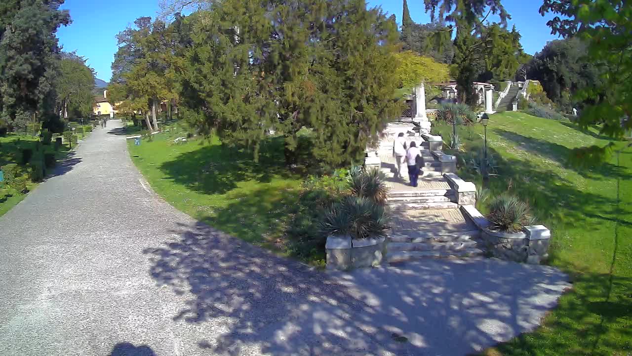 Parco Coronini-Cronberg Live Webcam – Green Oasis