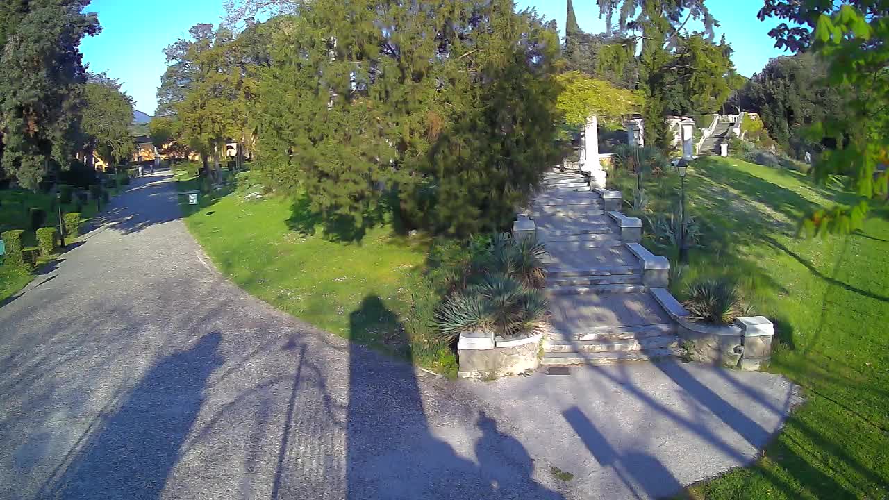 Parco Coronini-Cronberg Live Webcam – Green Oasis