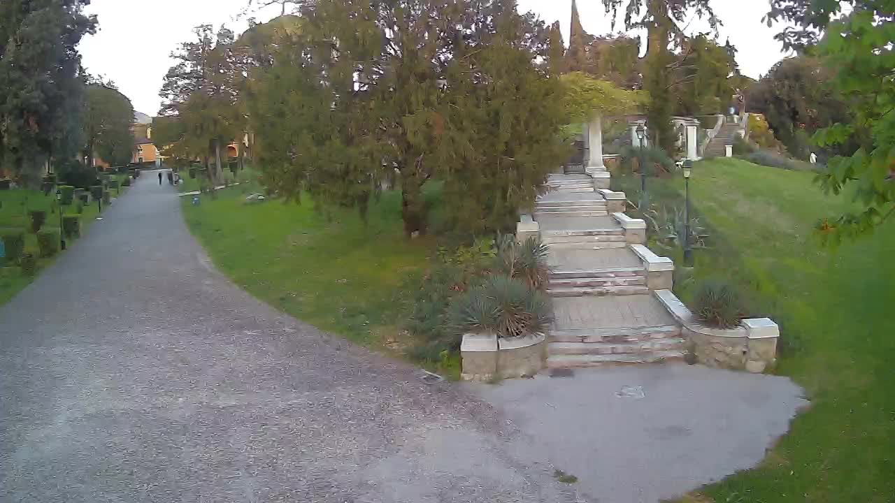 Parco Coronini-Cronberg Live Webcam – Green Oasis