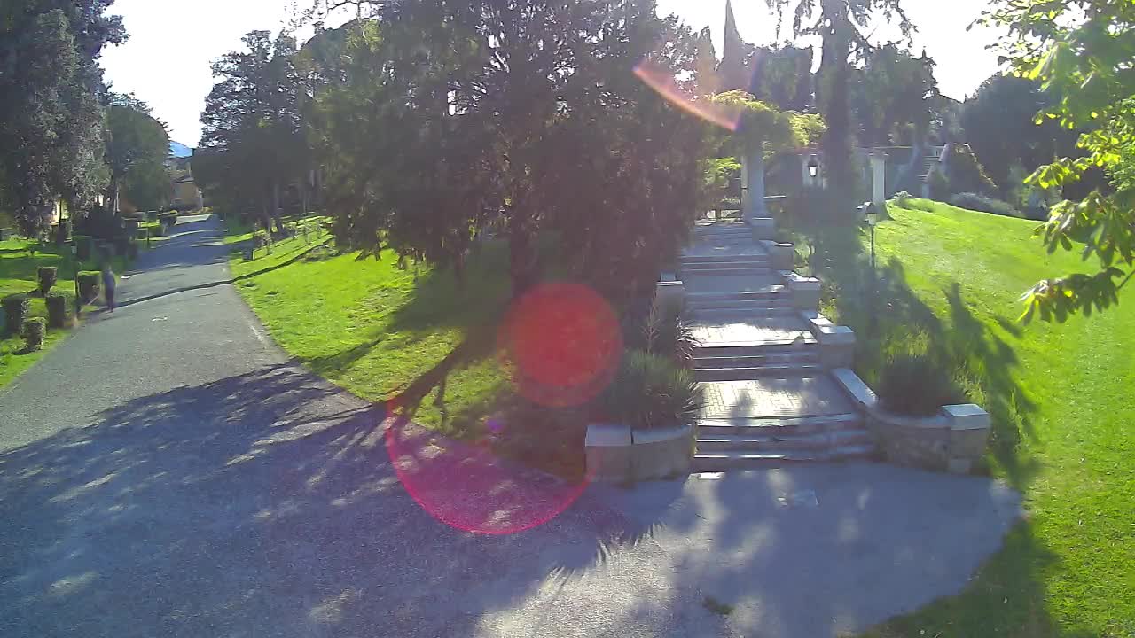 Spletna kamera park Coronini Kronberg – Gorica