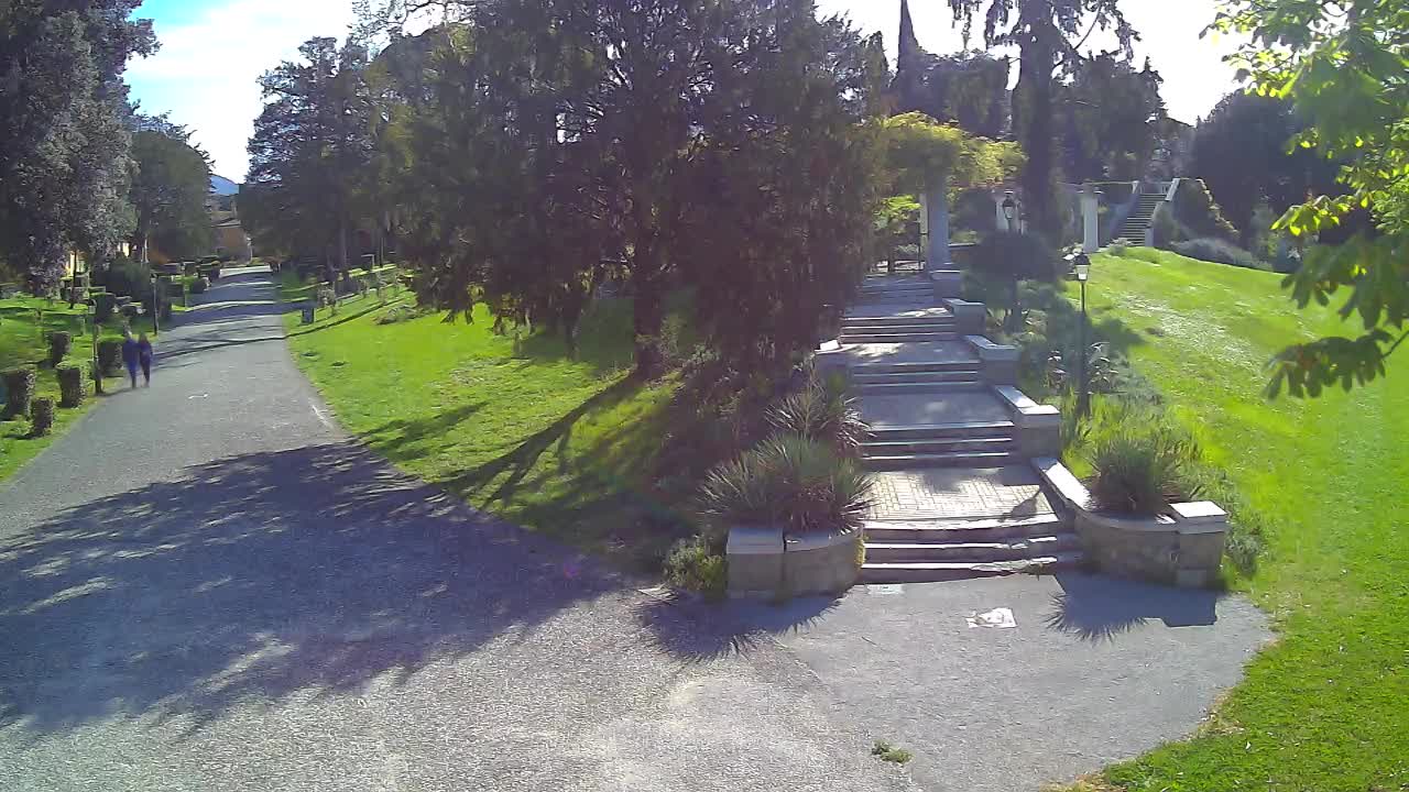 Parco Coronini-Cronberg Live Webcam – Green Oasis