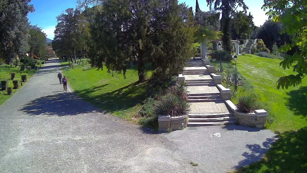 Parco Coronini-Cronberg Live Webcam – Green Oasis