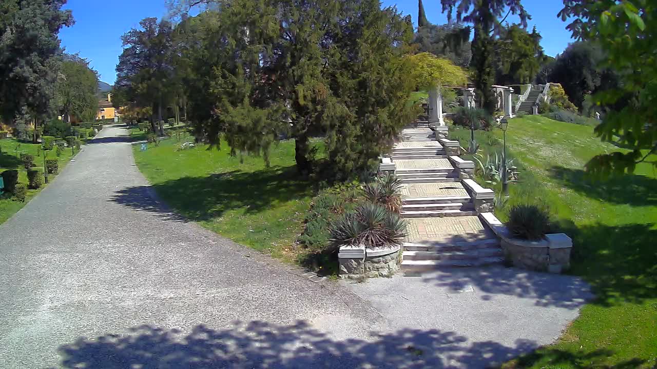 Parco Coronini-Cronberg Live Webcam – Green Oasis