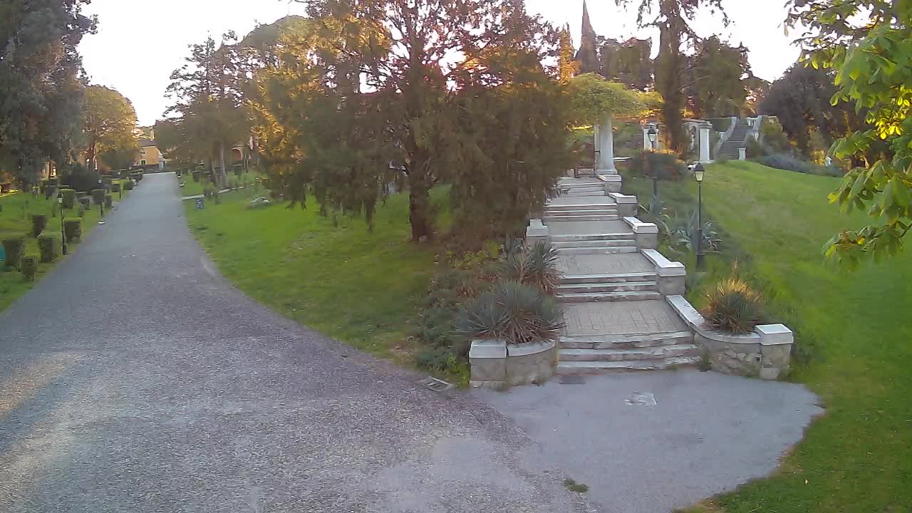 Spletna kamera park Coronini Kronberg – Gorica