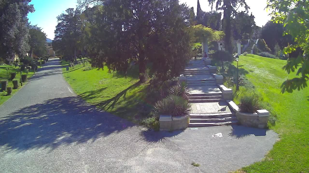 Spletna kamera park Coronini Kronberg – Gorica