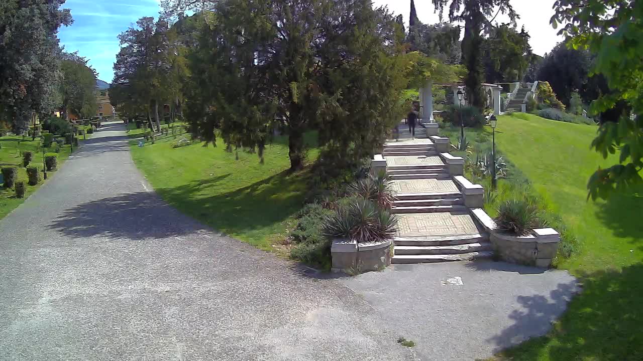 Parco Coronini-Cronberg Live Webcam – Green Oasis
