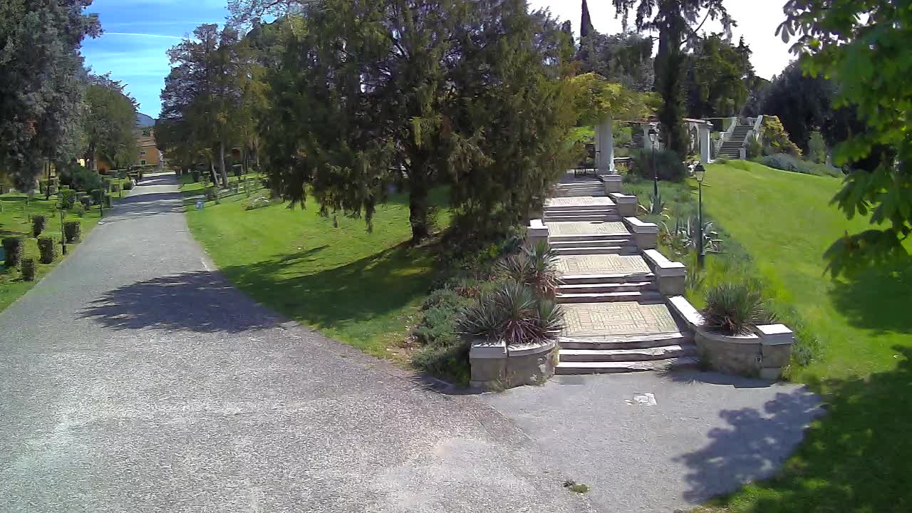 Parco Coronini-Cronberg Live Webcam – Green Oasis