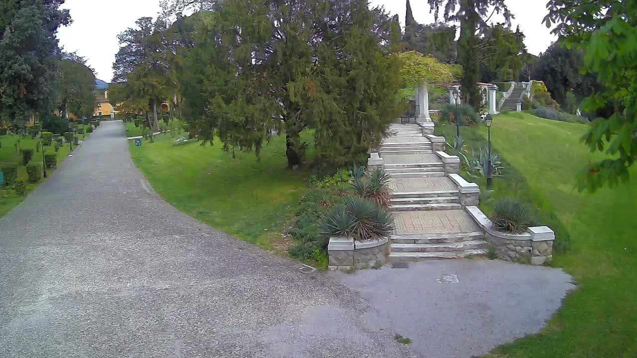 Parco Coronini-Cronberg Live Webcam – Green Oasis