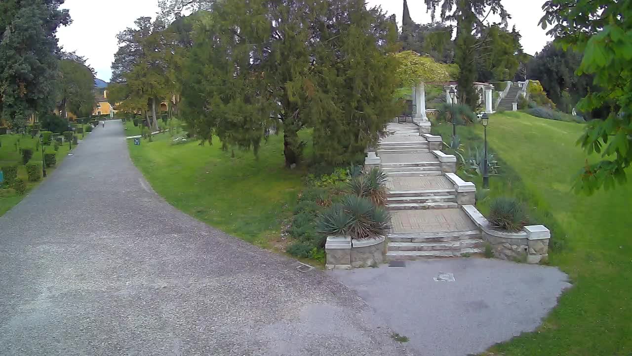 Parco Coronini-Cronberg Live Webcam – Green Oasis