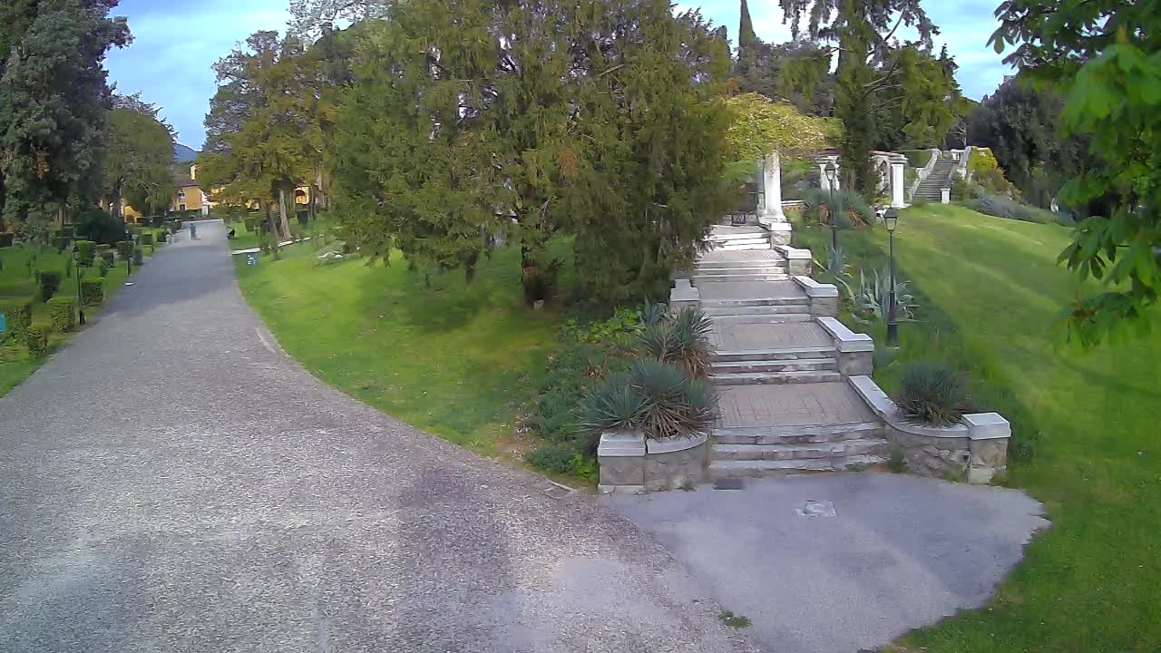 Spletna kamera park Coronini Kronberg – Gorica