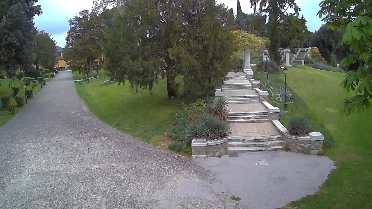 Spletna kamera park Coronini Kronberg – Gorica