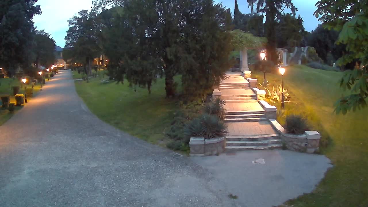 Spletna kamera park Coronini Kronberg – Gorica