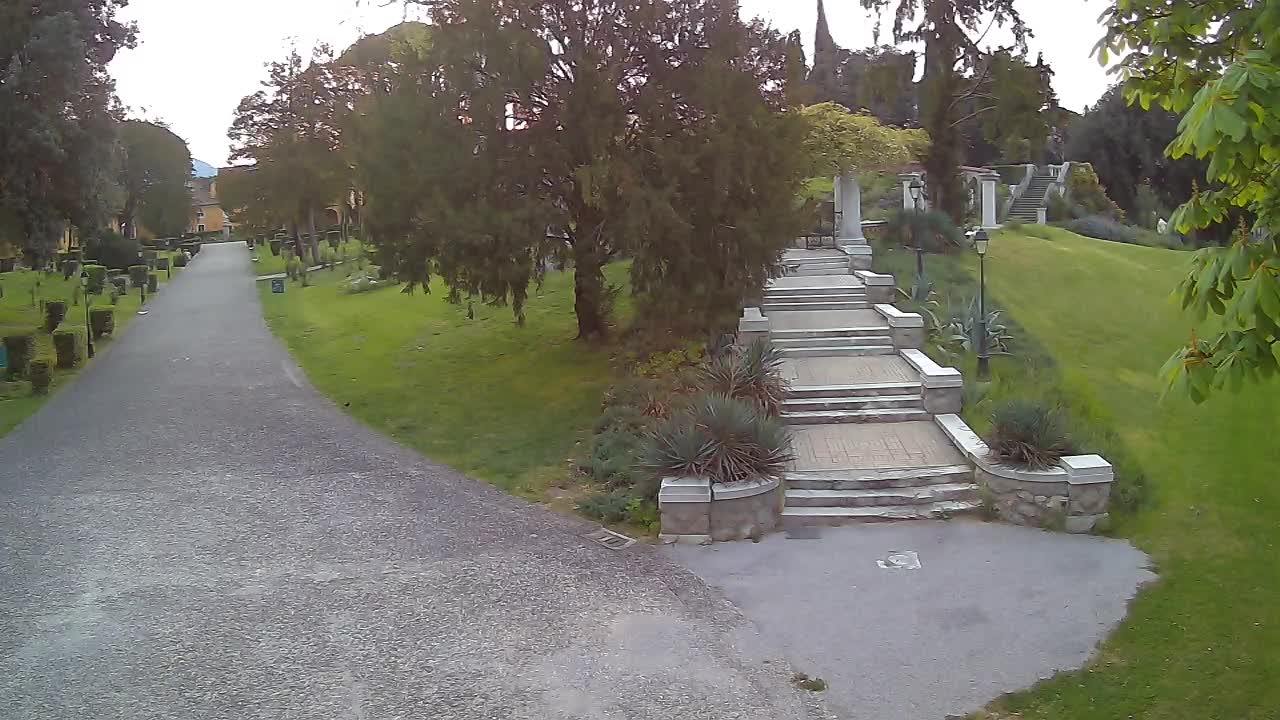 Spletna kamera park Coronini Kronberg – Gorica