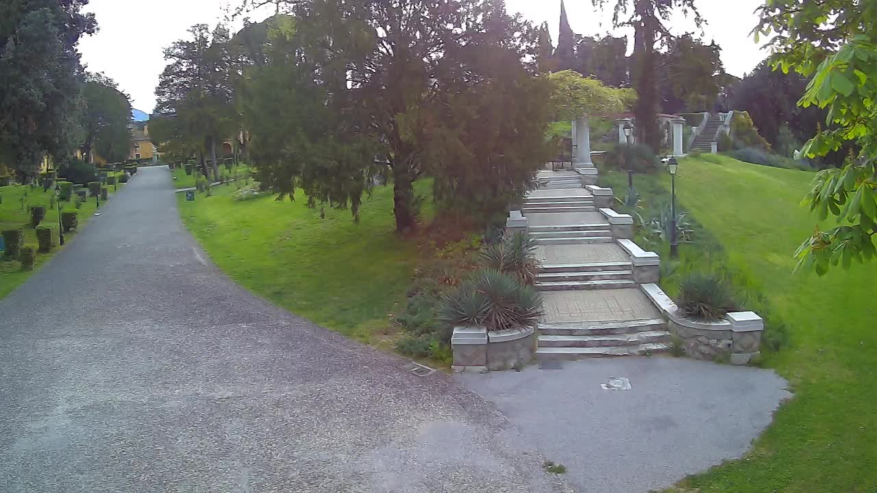 Spletna kamera park Coronini Kronberg – Gorica