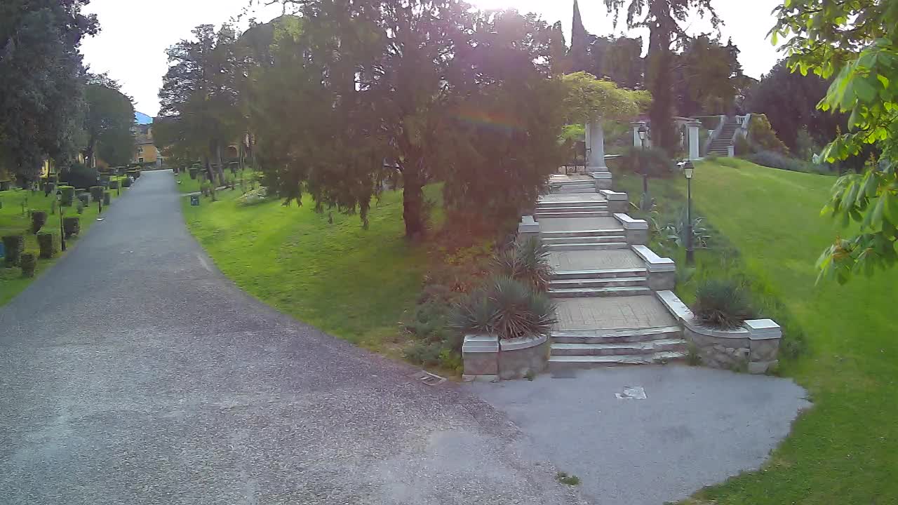 Spletna kamera park Coronini Kronberg – Gorica