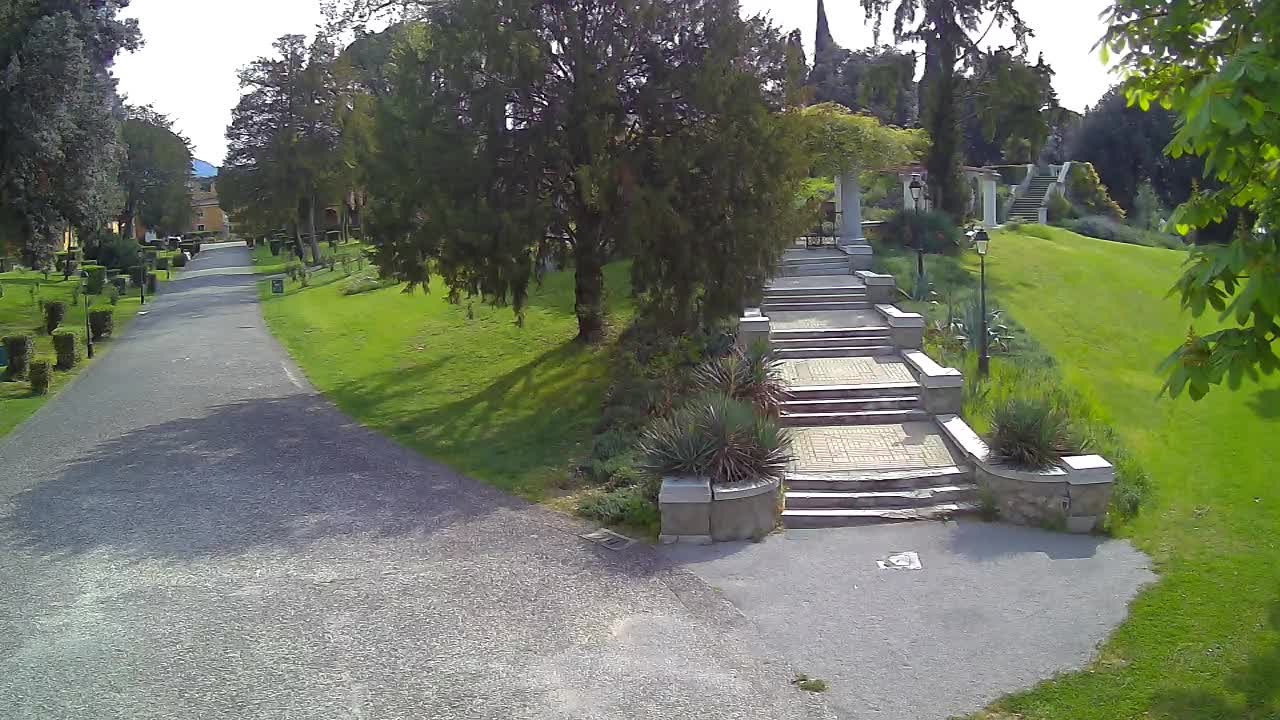 Parco Coronini-Cronberg Live Webcam – Green Oasis