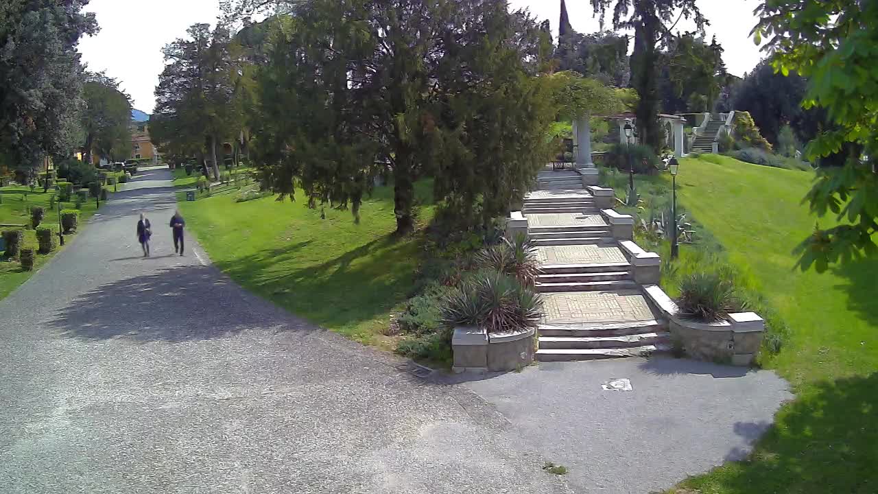 Spletna kamera park Coronini Kronberg – Gorica