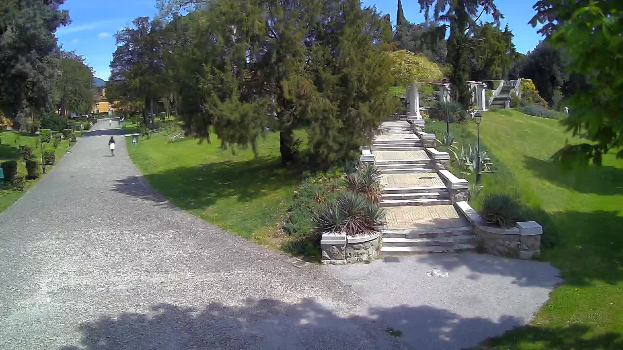 Parco Coronini-Cronberg Live Webcam – Green Oasis