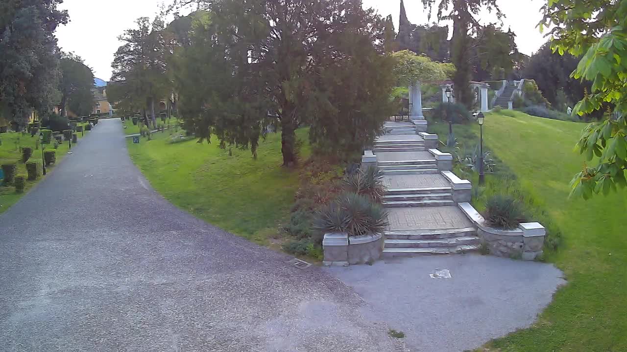 Parco Coronini-Cronberg Live Webcam – Green Oasis