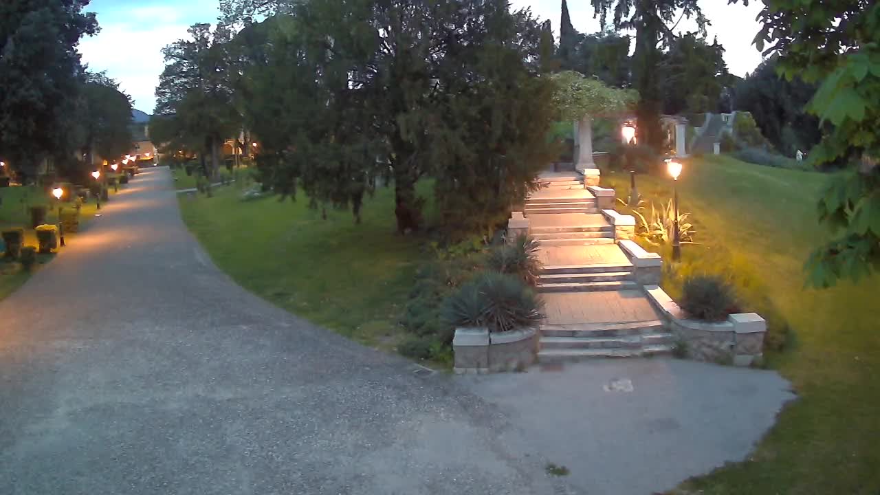 Spletna kamera park Coronini Kronberg – Gorica