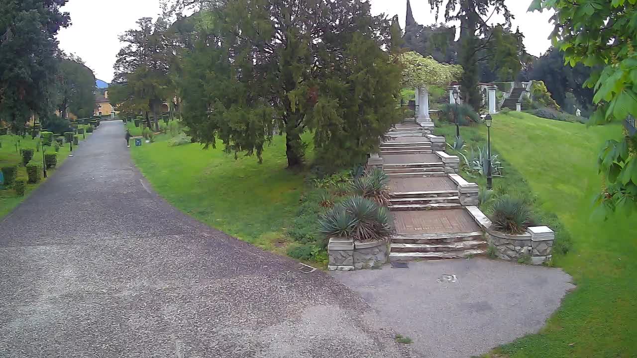 Parco Coronini-Cronberg Live Webcam – Green Oasis