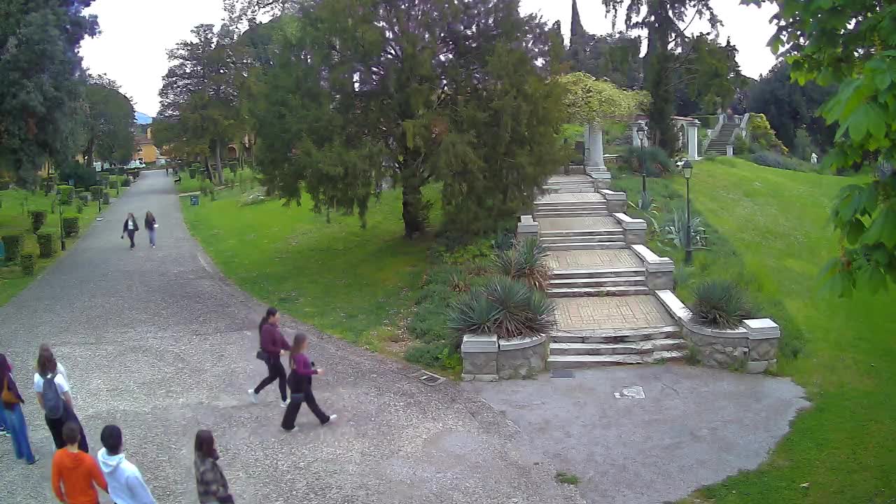 Parco Coronini-Cronberg Live Webcam – Green Oasis